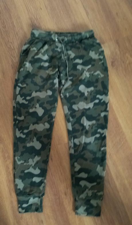 Tepláky amisu, amisu,s