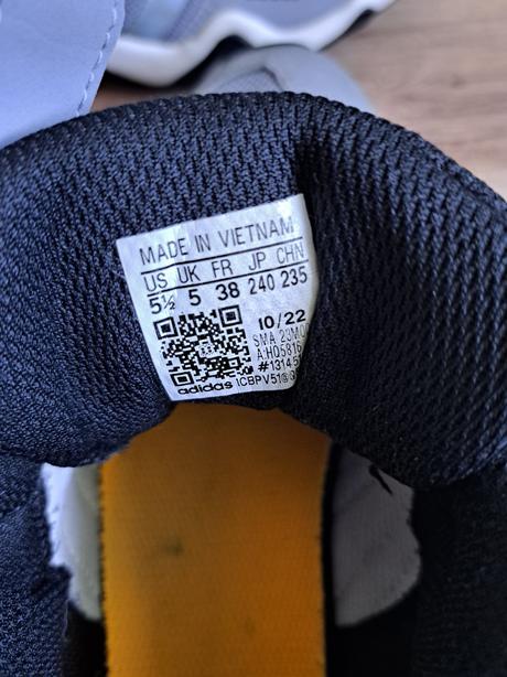 Botasky, adidas,38