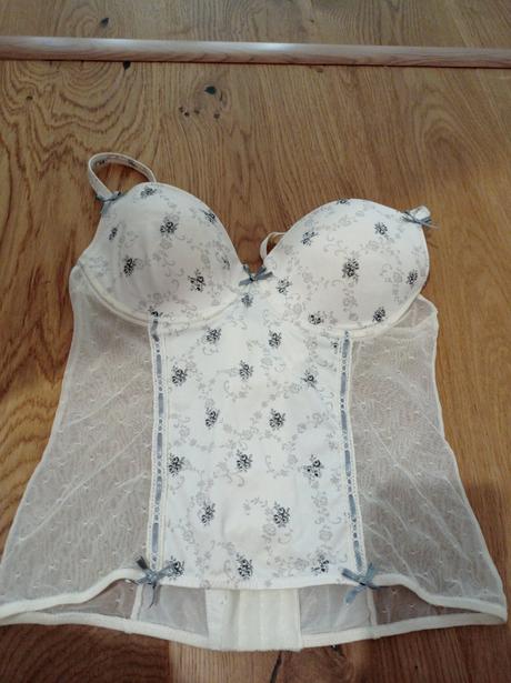 Korzetová podprsenka, c&a,70b