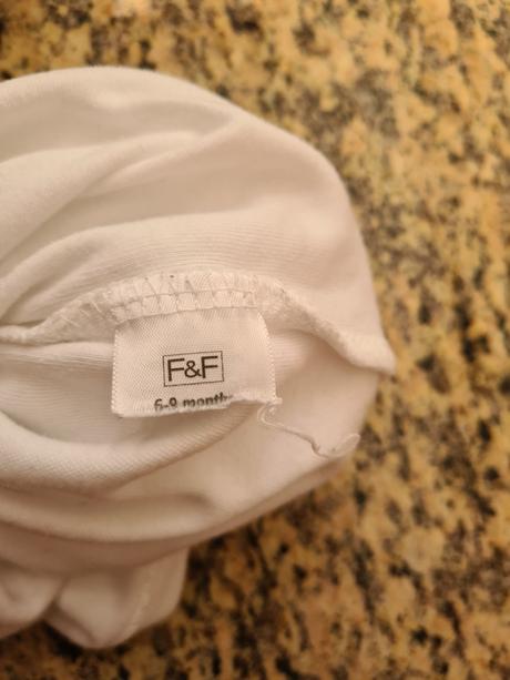 Darujem bodynko, f&f,68