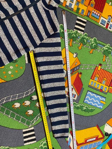 S kapucňou hm 134, h&m,134