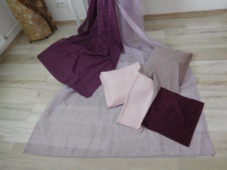 Borievkové záclony + vankúš 5x, v podobnom odtieni, 