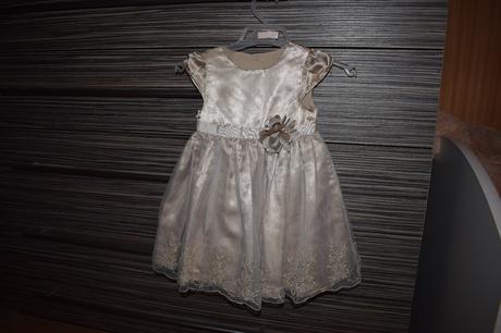 Medené spoločenské šatky, 86