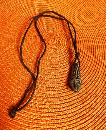 Kožený náhrdelník - papučka, 