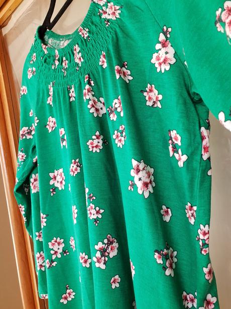 Dámska kvietkovaná blúzka, s