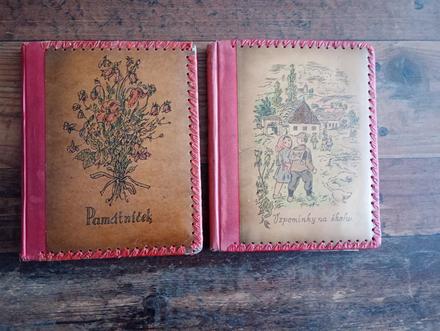 2 retro pamätníčky,