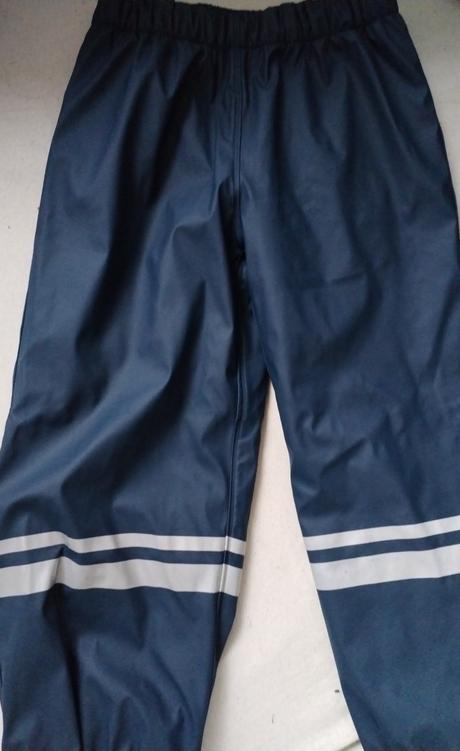 Nohavice do dažďa do snehu, 116