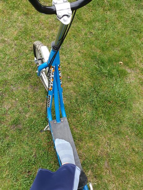 Retro kolobežka lion, 