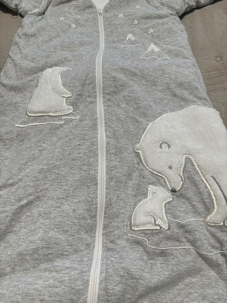 1+1,teplunky spací vak + jeden tenký zadarmo, c&a