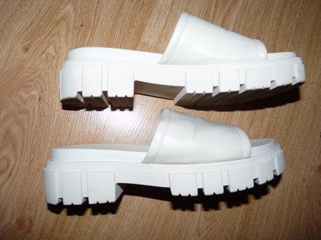 Smotanové šľapky, 38