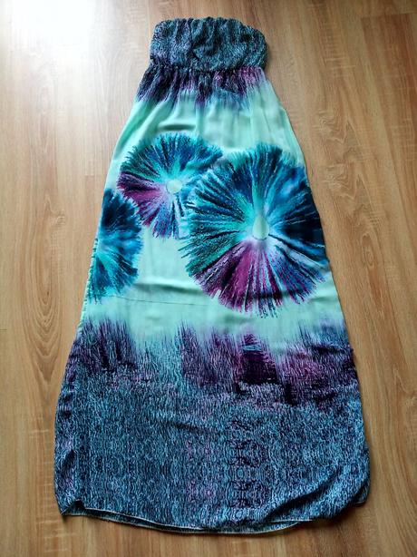 Krásne farebné maxi šaty, m