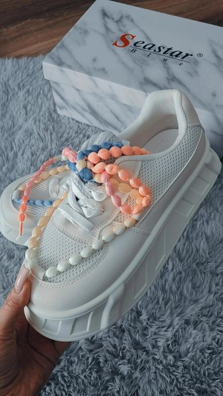 Extravagantné tenisky, 39