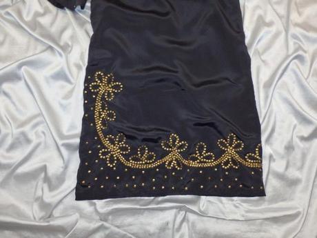 Luxusné čierne zdobené šaty, 36