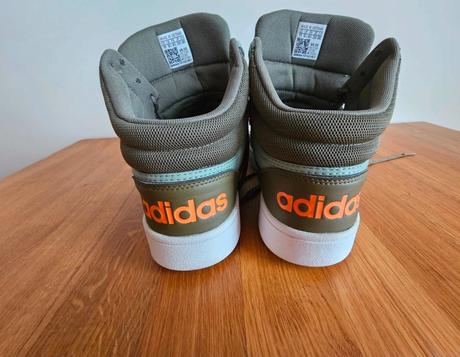 Minimálne nosené veľkosť 45 1/3, adidas,45