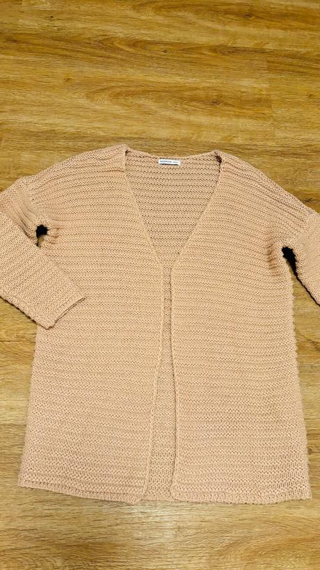 Svetrík, reserved,140