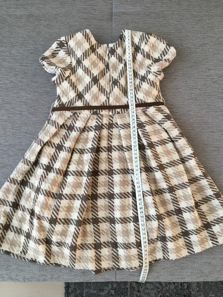 Šaty s bolerkami, 104–116