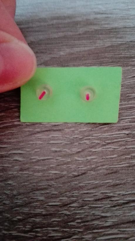 Plastové náušnice, 