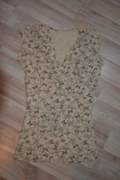 Motýlikové tričko s v-čkovým výstrihom, xs