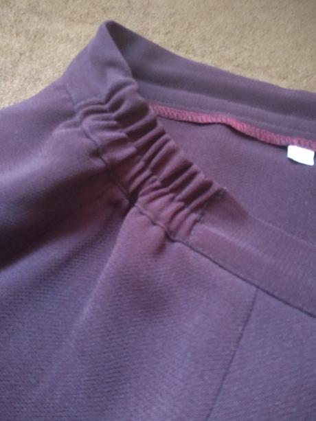 Dámska bordová sukňa, 42