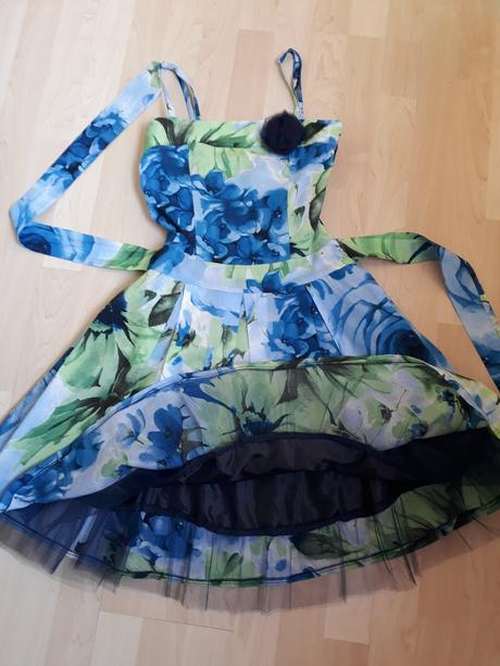 Šaty rinascimento v top stave veľkosť 34, xs, xs