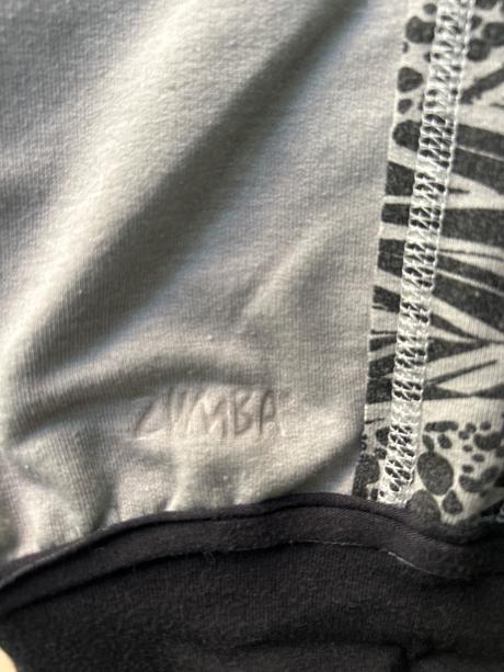 Šedé trištvťáky zumba-l, l