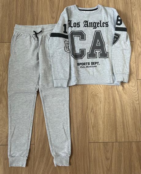 Tepláky a mikiny veľ. 146/152, 140–152