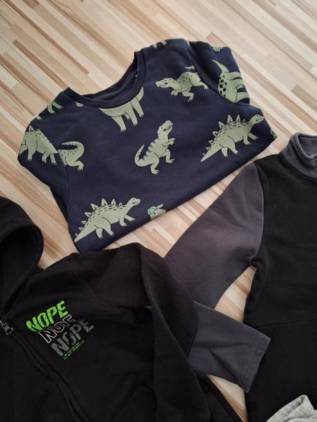 Mikiny veľ.122-128 7ks, 122–134