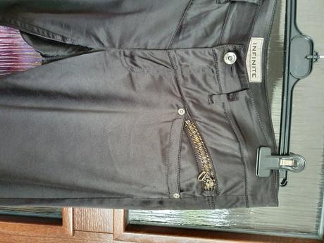 Elegantné čierne nohavice zn.infinite, 42