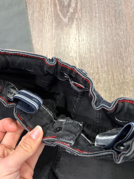 Tommy hilfiger cierne vysuchane rifle č.110, tommy hilfiger,110