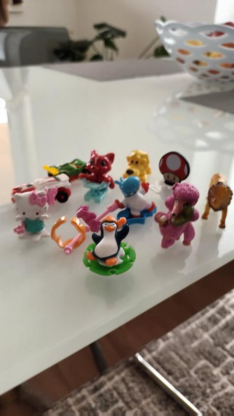 Balíček figúriek,