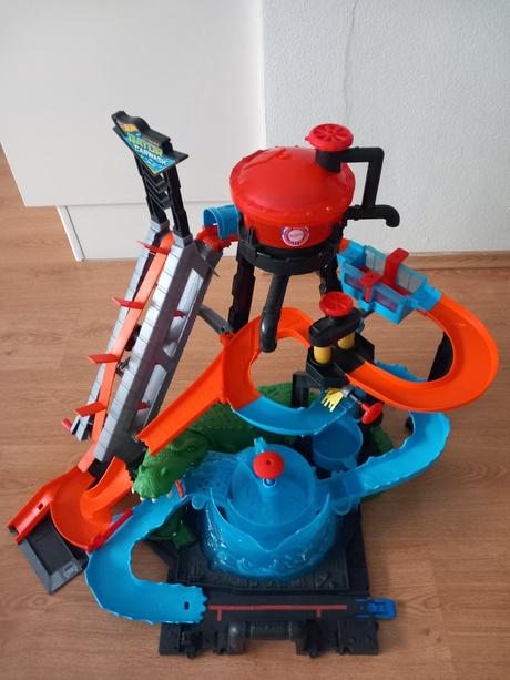 Hot wheels autodráha, 