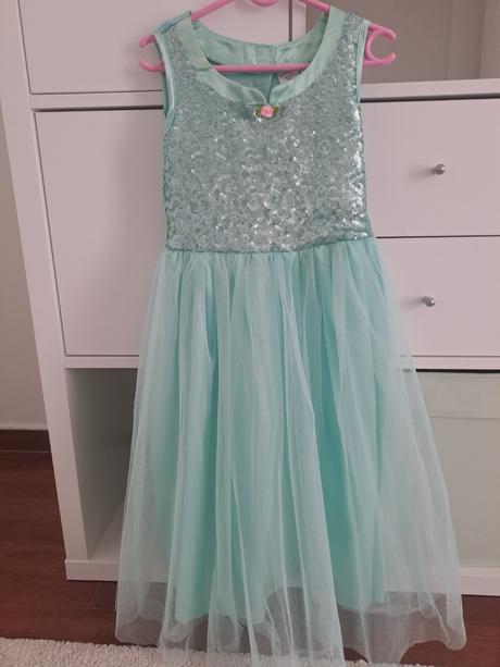 Princeznovske šaty, 110