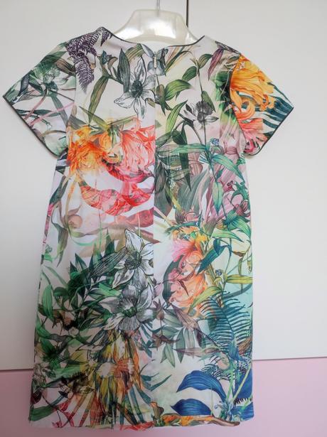 Nádherné šaty na 5-6 rokov, next,116