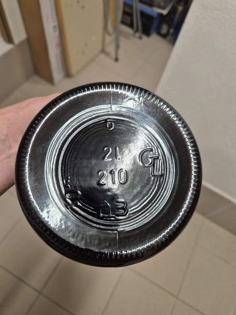 Fľaša sklená pilsner urquel 2l s kovovým uchom, 