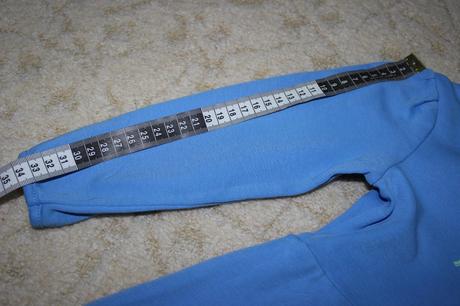 Svetlomodre saty, 104