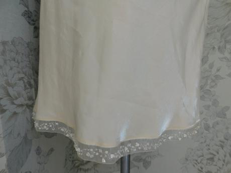 Velmi pekne elegantne šaty na slavnost, 42