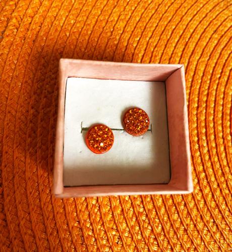 Štrasové napichovačky, 