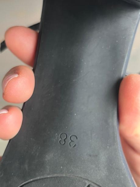 Tmavomodré kožené sandále marco tozzi s mašľou, 38