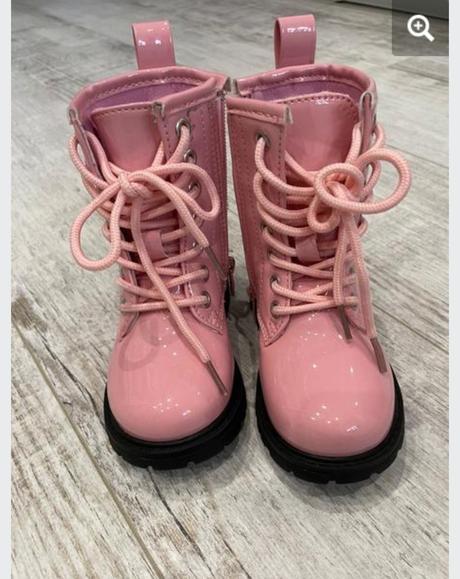 Krásne čižmičky, 22