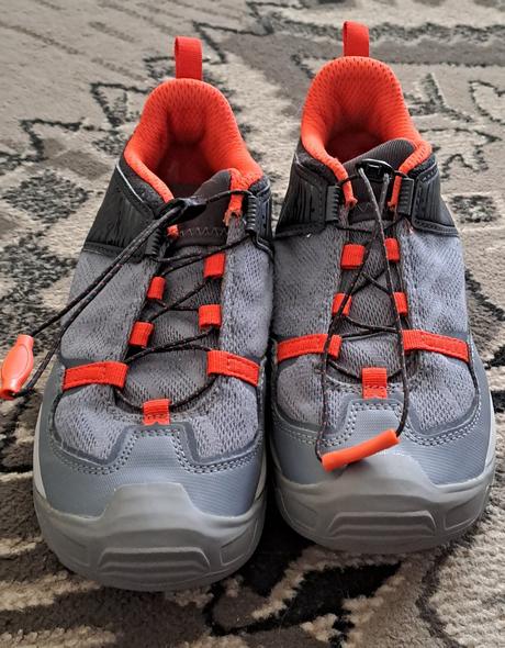 Turisticke topanky, 35