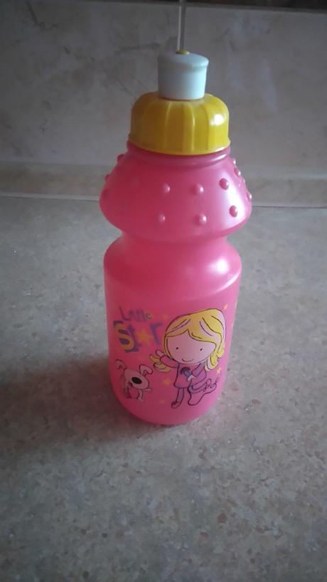 Flaska par krat pouzita,