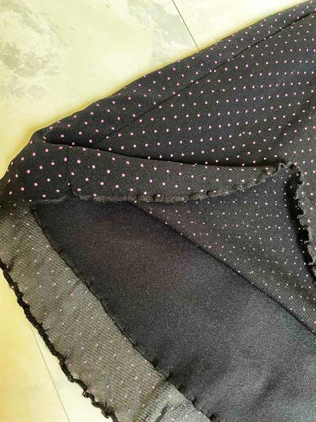 Ľahúčka bodkovaná letná sukňa, s