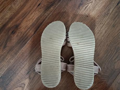 Sandalky, mayoral,32