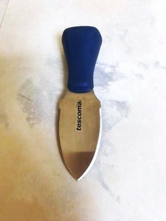 Nôž na parmezán tescoma,