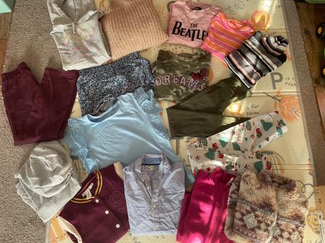 Balík oblečenia 146/152, 140–152