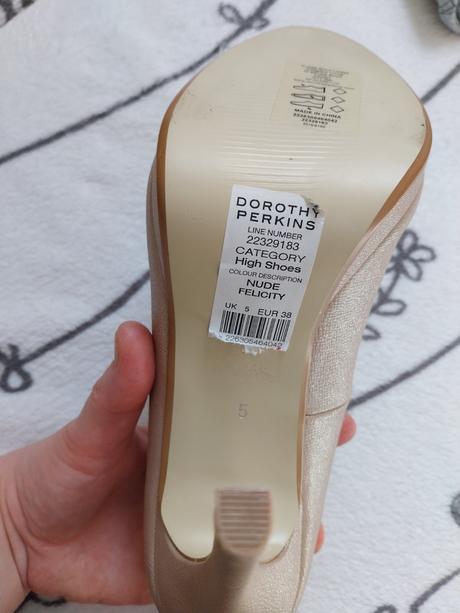 Lodičky dorothy perkins, 38