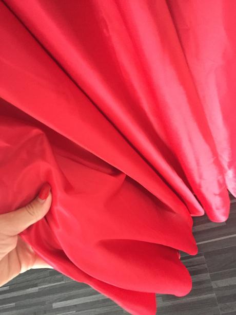 Spol. šaty 42/44, 42