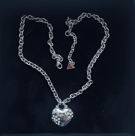 Náhrdelník so srdcom a zirkónmi zn. guess originál, guess