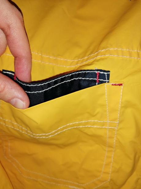 Vodeodolná a vetruvzdorná bunda, 140