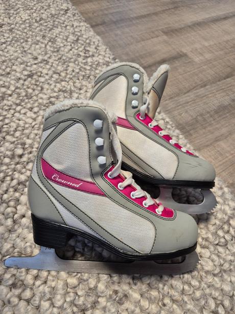 Dievčenské korčule na ľad, crowned,34